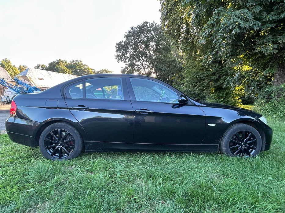 BMW Seria 3 E90 Czarna