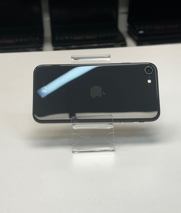 Iphone SE2 | 64 GB | 4.7" | TANIO
