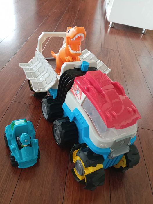 Camião todo o terreno patrulha pata