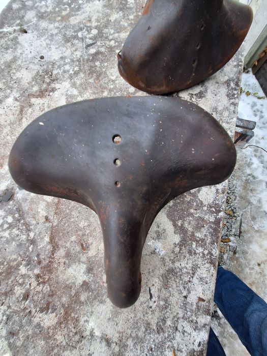 Sprzedam stare siodełko rowerowe