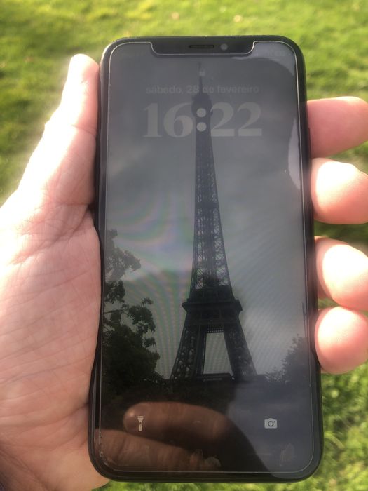 IPhone X 64 GB em bom estado