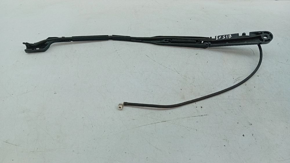 Haste / braço de escova limpa vidros frente direita VOLVO V60 II Cross
