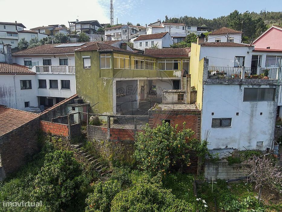 Moradia T4 para venda