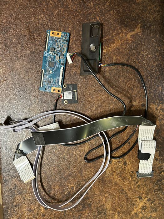 Деталі до телевізора KIVI 50”