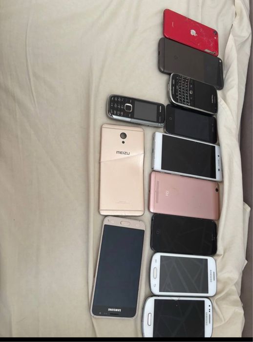 Обмін лоту телефонів