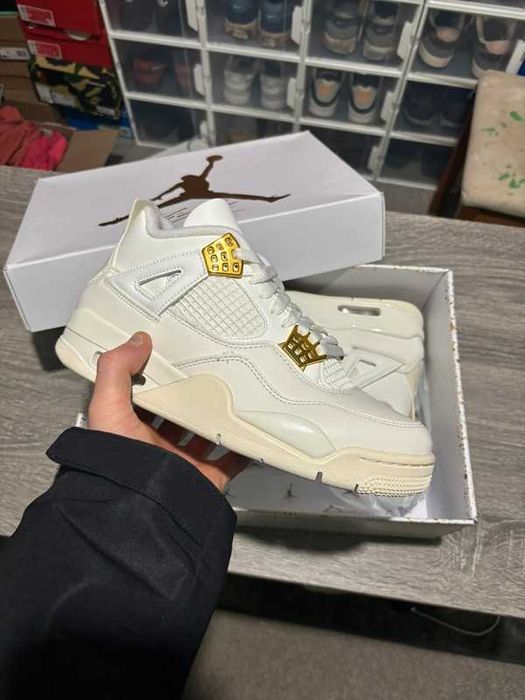 Jordan 4 Retro Metallic Gold R.41