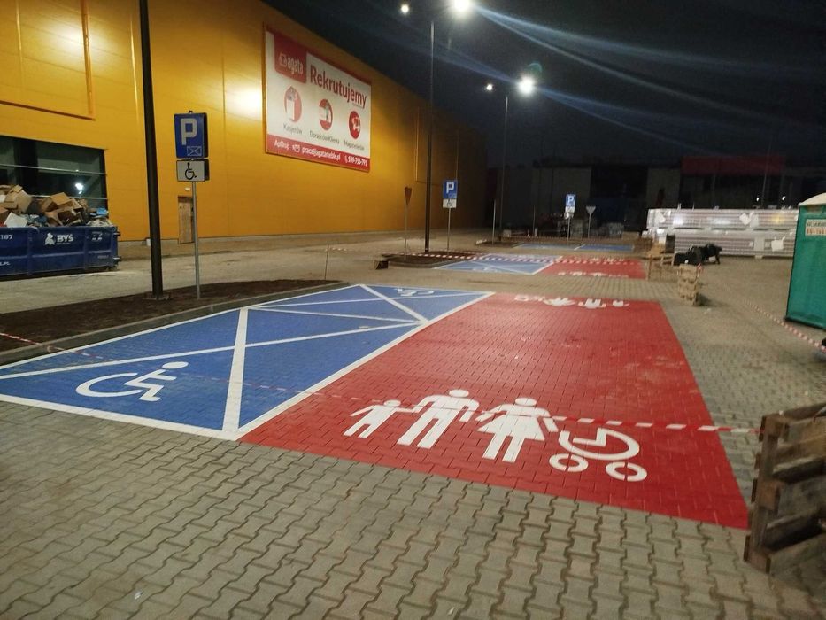 Oznakowanie poziome, miejsca parkingowe dla elektryków, niepełnosprawnych