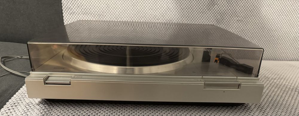 Gramofon Philips F7130