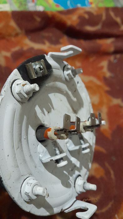 Тен сухий від бойлера Аристон