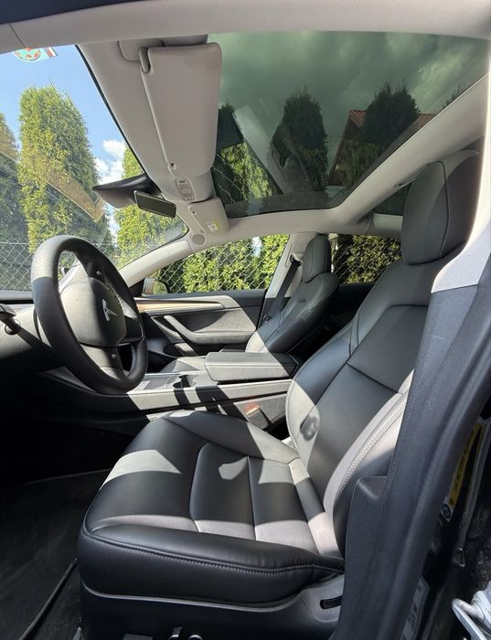 Tesla model 3 performance