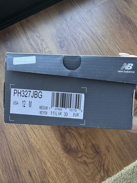 New Balance brancos 30