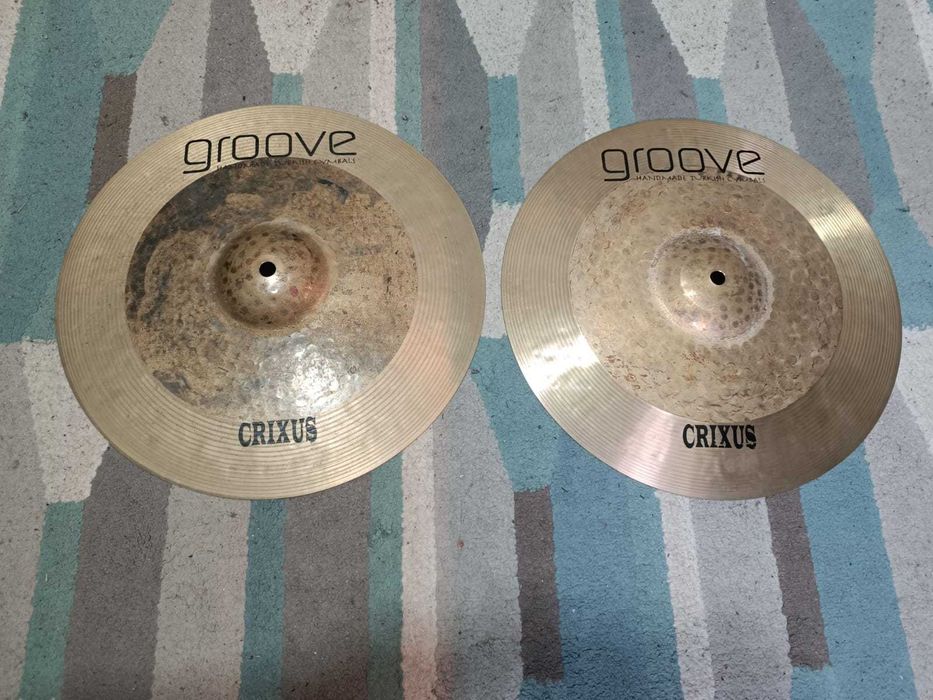 Pratos de bateria
