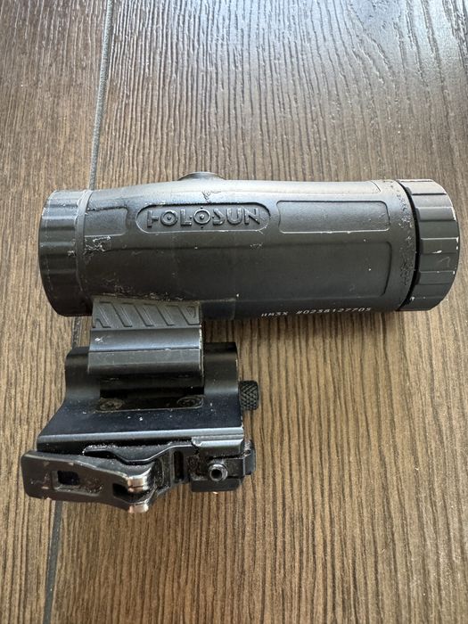 Магніфер HOLOSUN HM3X 3x з QD кріпленням Picatinny