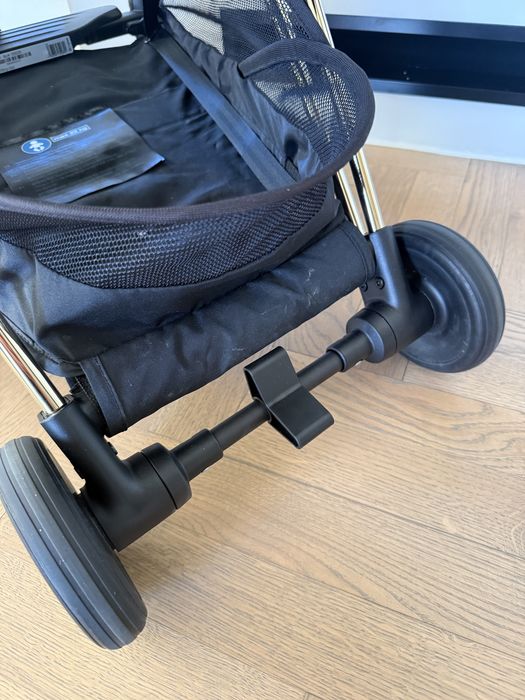 Cybex coya jeremy scott