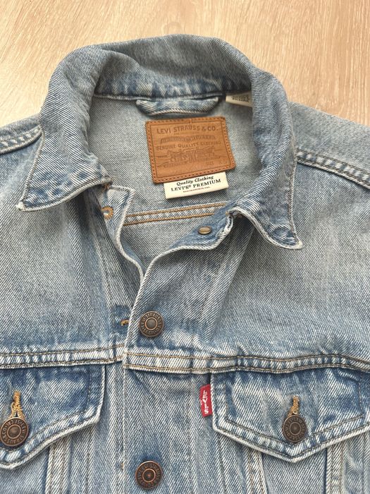 Джинсовка levi’s, levis і zara.