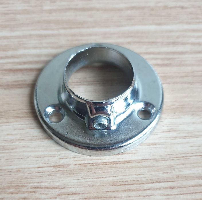 Metalowy drążek na ubrania 60cm
