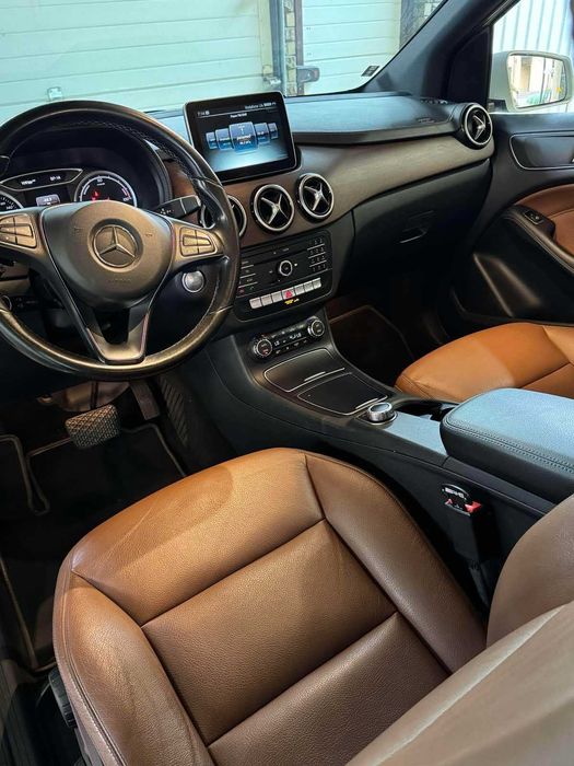 Mercedes-Benz B 250E