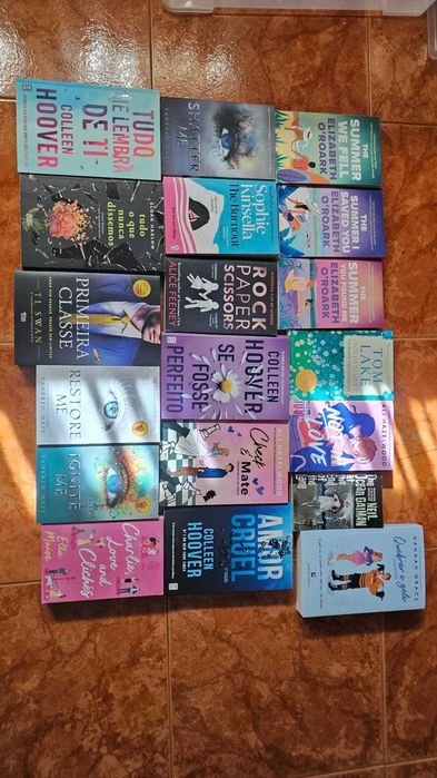 Lote de 19 Livros Bestseller | Colleen Hoover, Ali Hazelwood, Icebreaker, Shatter Me