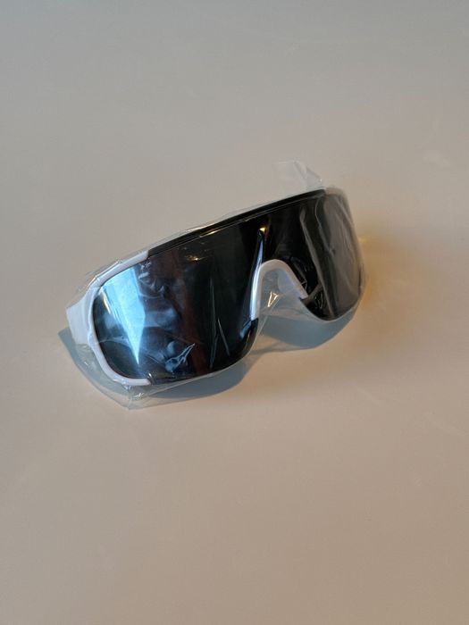 Óculos de sol desportivos. Lentes de sol ciclismo, etc.