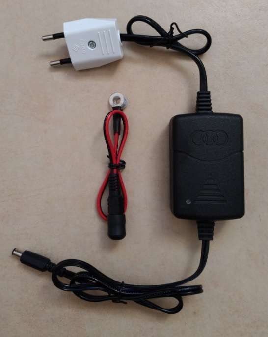 Carregador "inteligente" de Baterias de 12V ou 6V para CARRO ou MOTA.