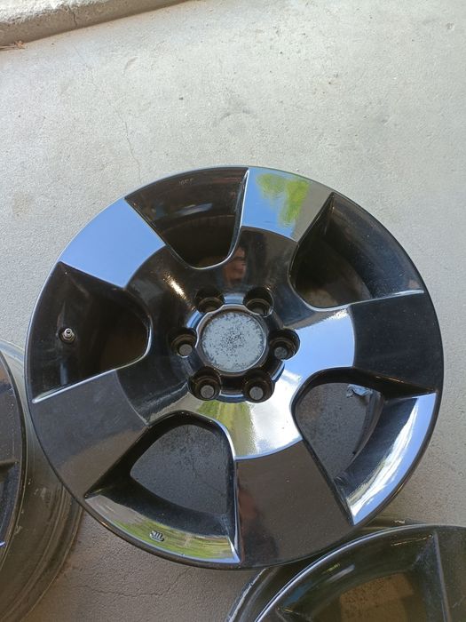 Felgi Nissan Navara Frontier 16" 6x114 7j ET30
