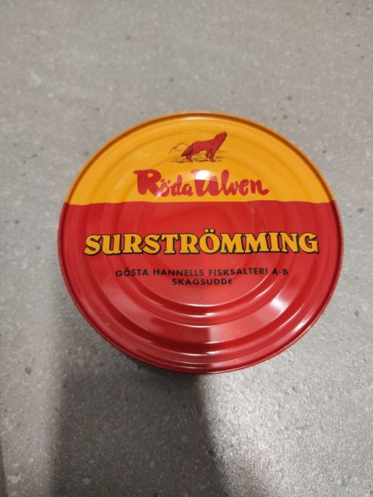 Roda Ulven Surstromming Szwedzki kiszony Śledź - Nowa Partia
