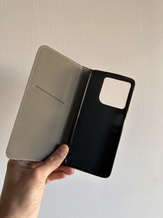 Etui z klapką zamykane czarne + SZKŁO do MOTOROLA MOTO G56