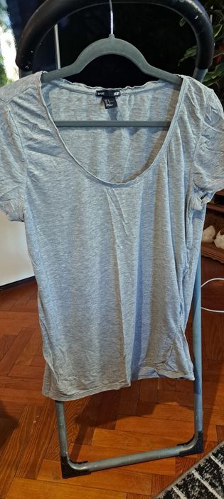 Cieniutka bluzeczka T-shirt.