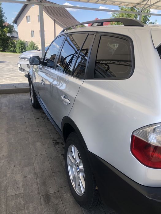 Продам BMW X3 e83