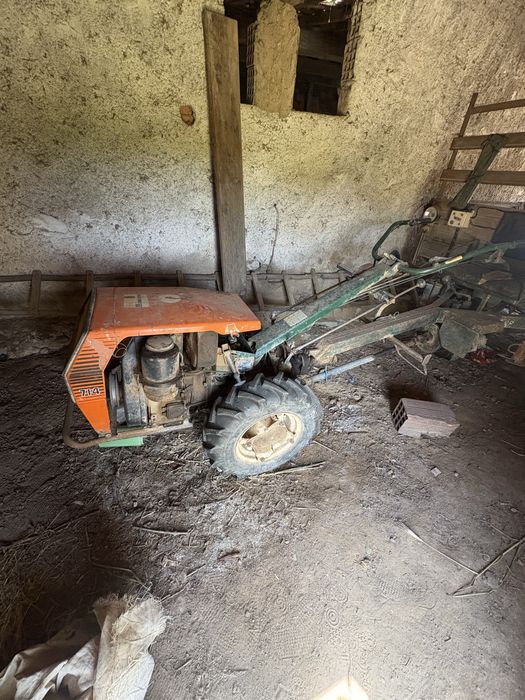 moto cultivador goldoni 14cv com reboque em bom estado
