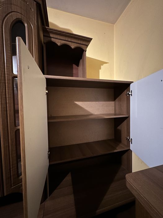 Стінка з креденсом та шафою 230 висота/48глибина /271ширина