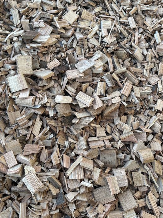 Zrębki drzewne iglaste , liściaste do pieców , kotłów z podajnikiem