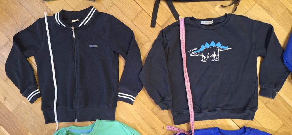 Кофтинки на хлопчика 5-6 років. Гарний стан
