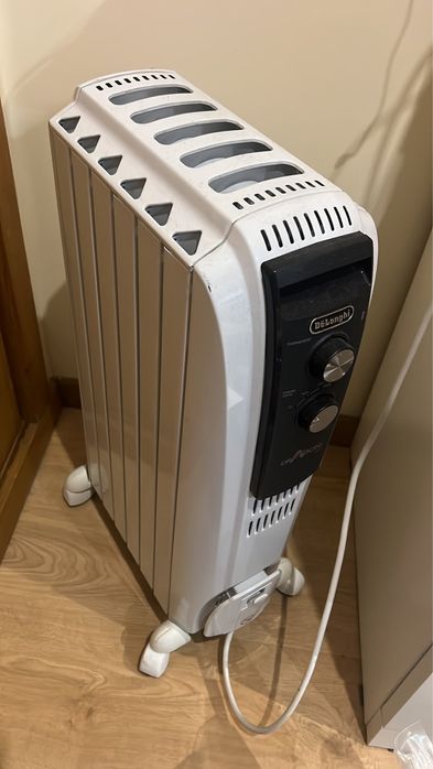 Aquecedor a Óleo De'Longhi - modelo Dragon 4