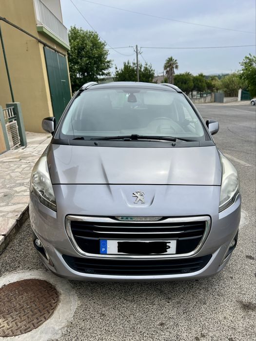 Peugeot 5008 1.6 BlueHDi Allure | 7 Lugares | Automático | 2015
