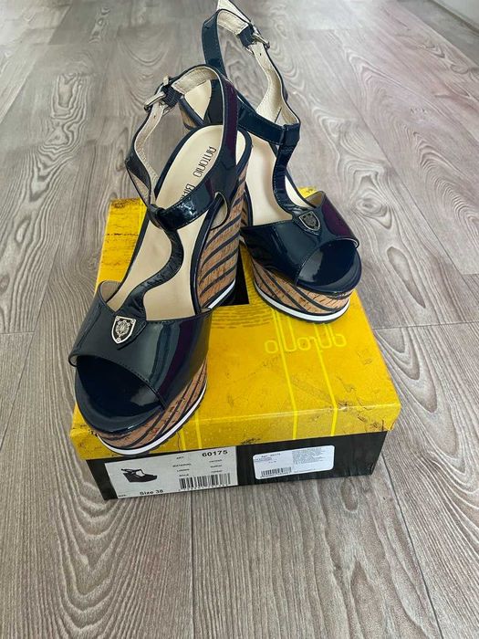 Жіночі лакові босоніжки ANTONIO BIAGGI 38р