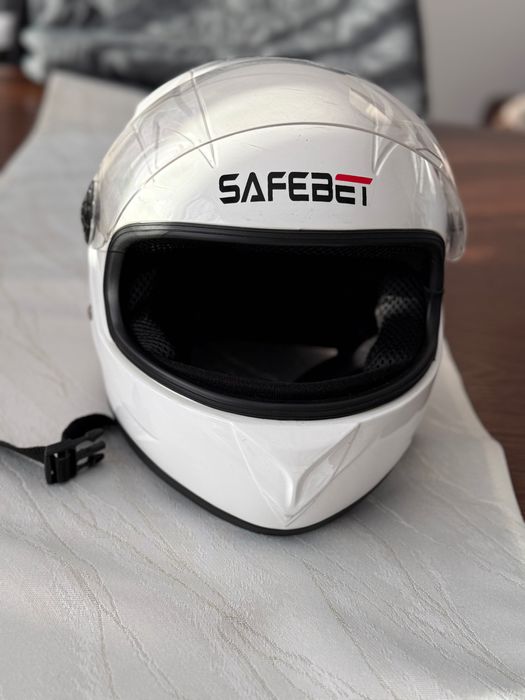 Biały kask Safebet