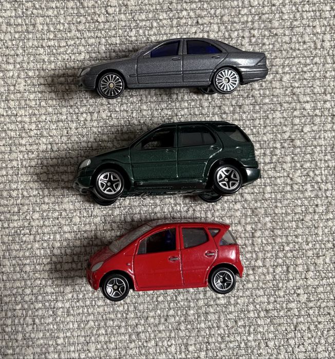 Matchbox 2 szt + Maisto 1 szt