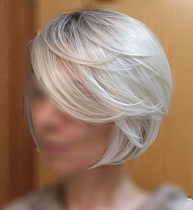 Peruca NOVA moderna curta