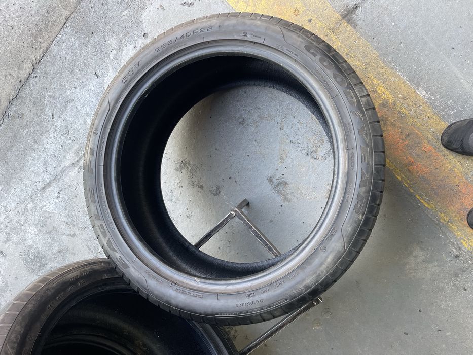 Шини літні R22 295 40 Goodyear Склад Осокорки
