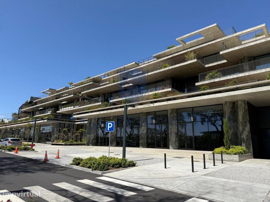 Loja Comercial - Estrada Monumental - Funchal