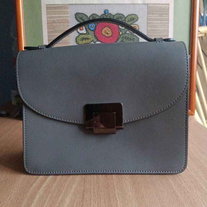 Сумка женская кожанная, легкое б/у