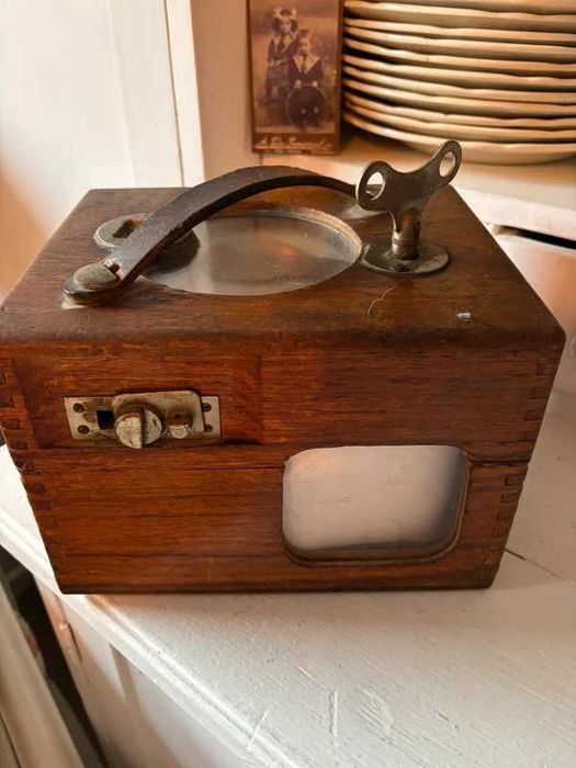 Relogio antigo chegada pombos