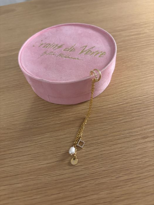 Сережка каф від бренду Grains de Verre