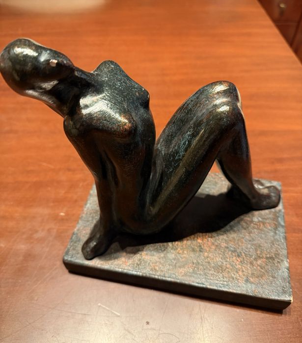Estatua Mulher Anos 80