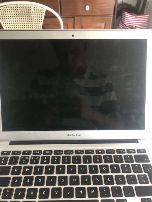 MacBook Air in excellent condition64283907010945121