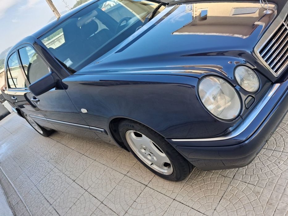 Mercedes-Benz E 220 — fotografia 5