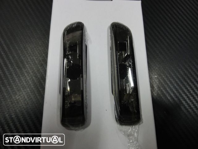 Piscas, Farolins Laterais + lâmpadas cromadas para BMW E46 98-01, E46 COUPE / CABRIO 98-06, E46 COMPAC fundo preto ou em cristal.