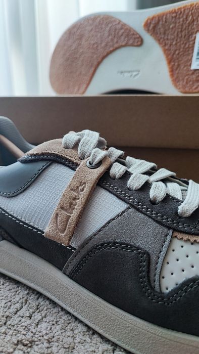 Sapatilhas Clarks nobuck NOVAS