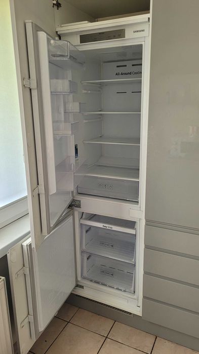 Lodówka Samsung BRB260010WW